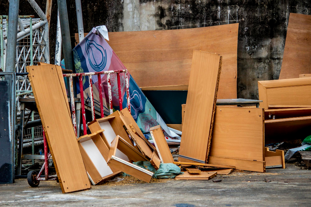  Furniture Disposal589